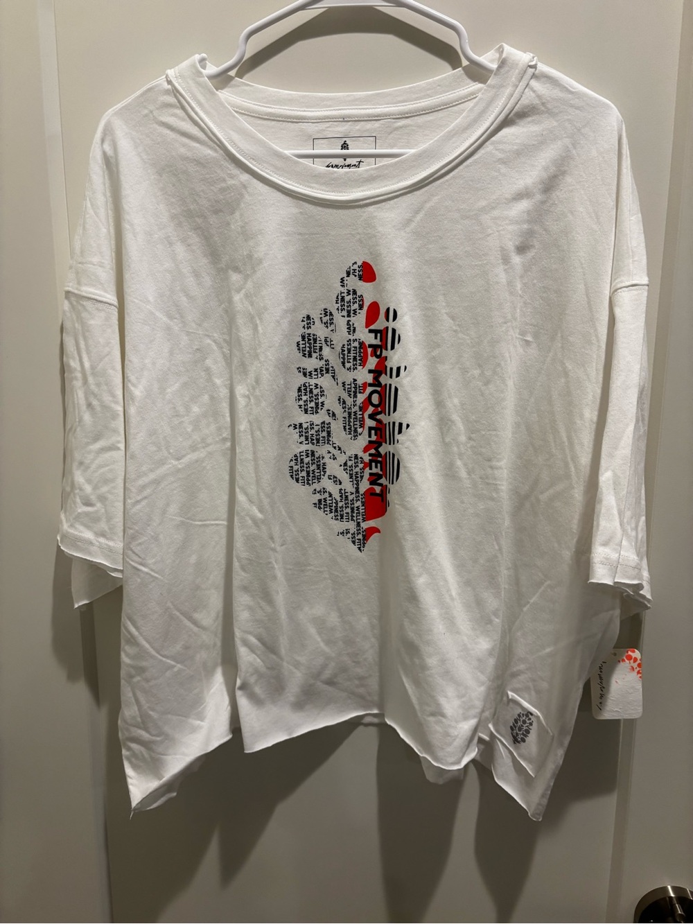 Free People Movement Inspire Logo tee NWT - Picture 2 of 4